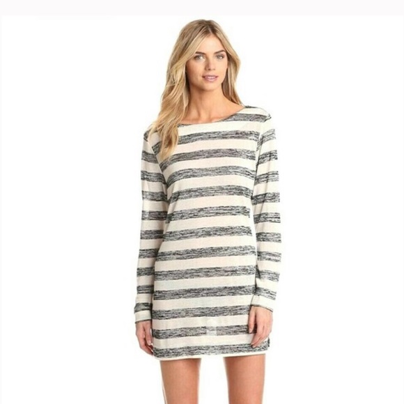 La Blanca Dresses & Skirts - La Blanca Swim Cover Up Dapper Sleeve Tunic Beach